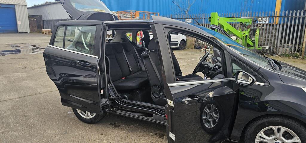 Ford B-Max photo 6
