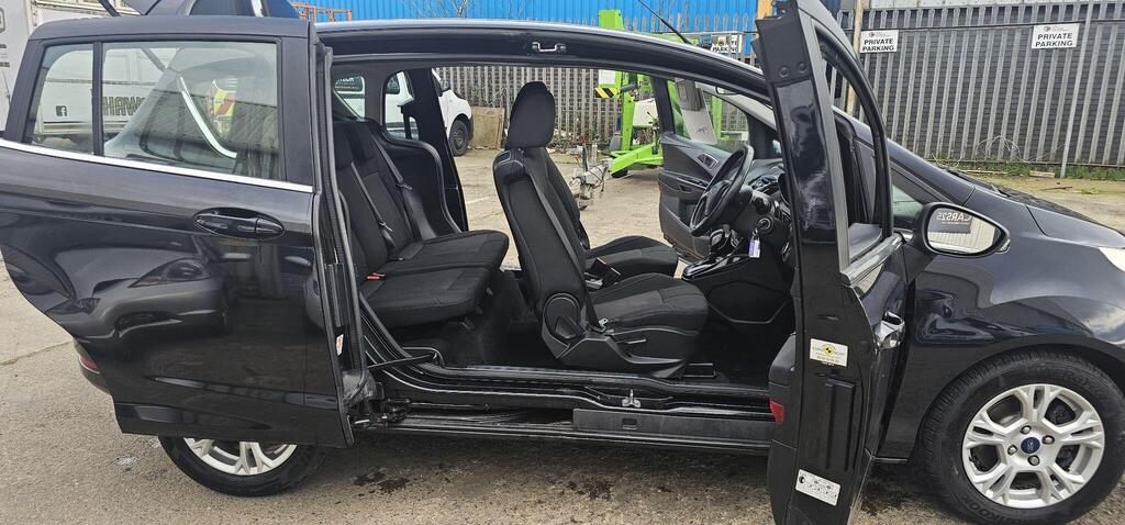 Ford B-Max photo 8
