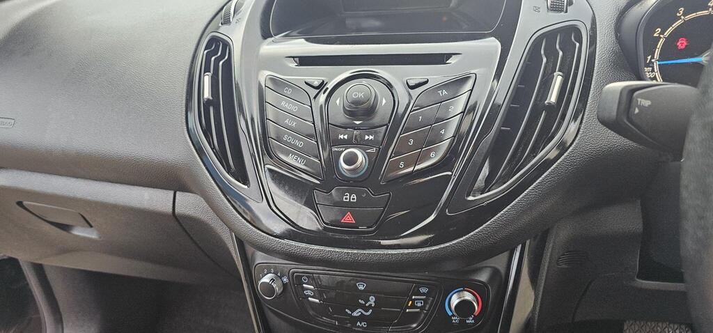 Ford B-Max photo 12