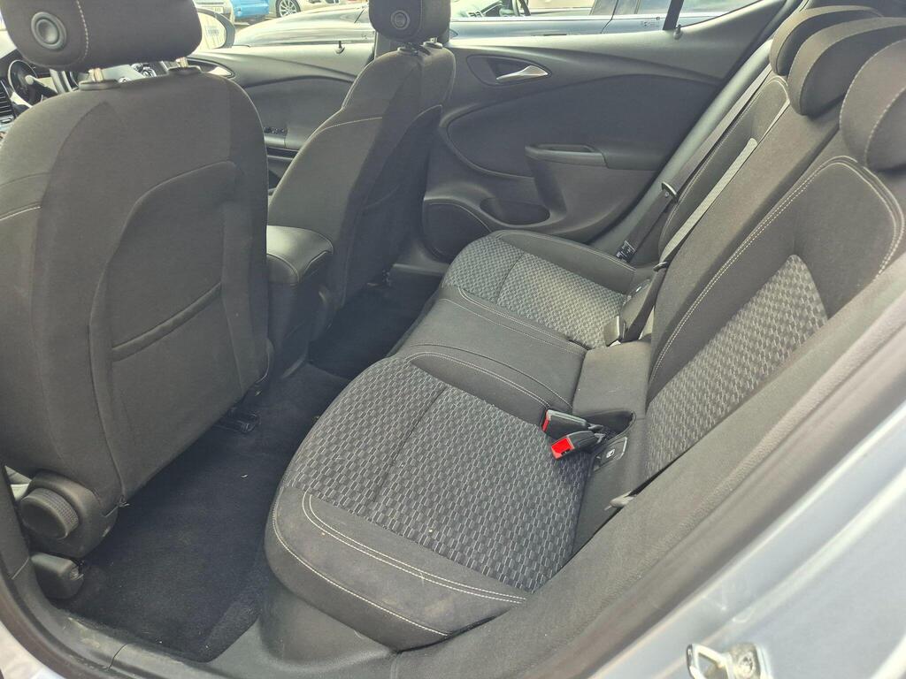 Vauxhall Astra photo 13