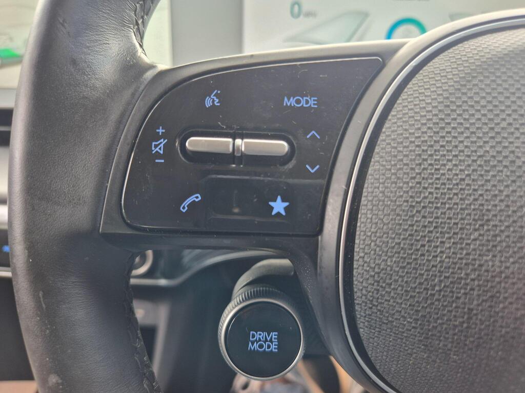 Hyundai IONIQ photo 14