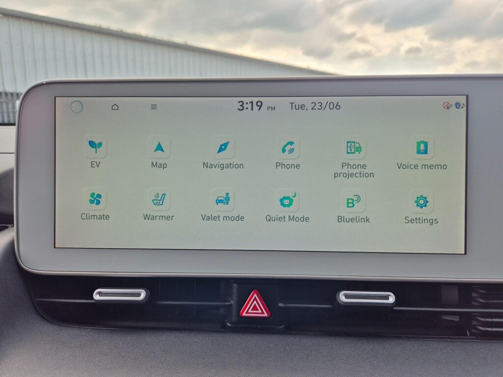 Hyundai IONIQ photo 18