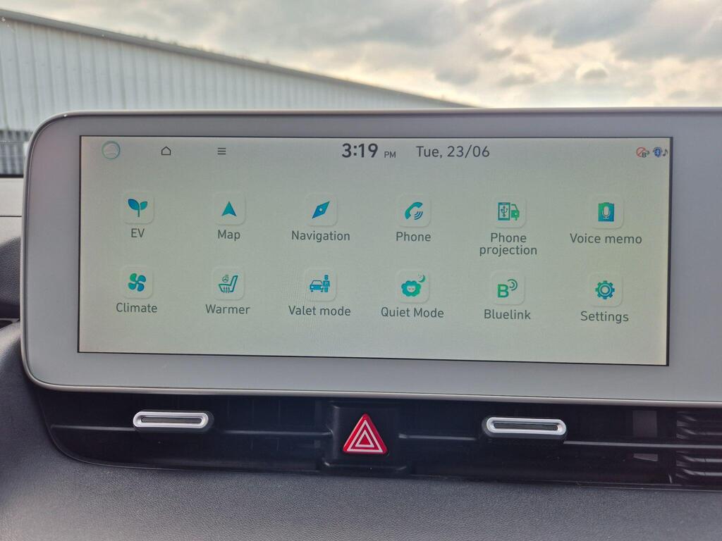 Hyundai IONIQ photo 19
