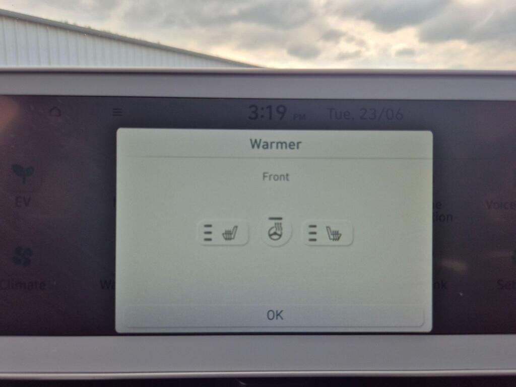 Hyundai IONIQ photo 21