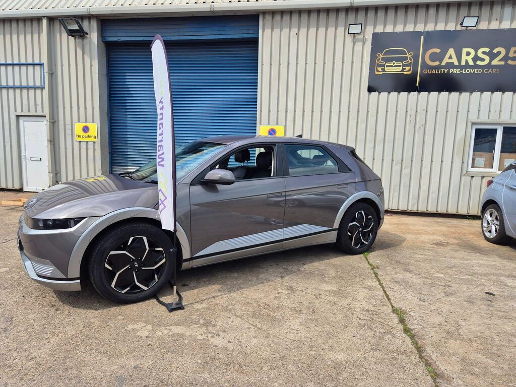 Hyundai IONIQ photo 26