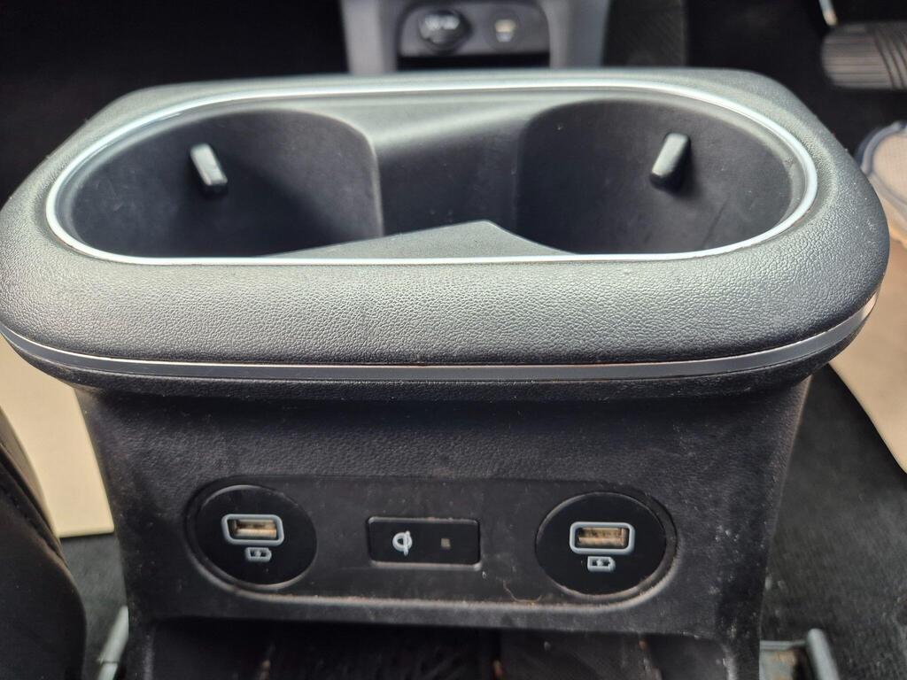 Hyundai IONIQ photo 30