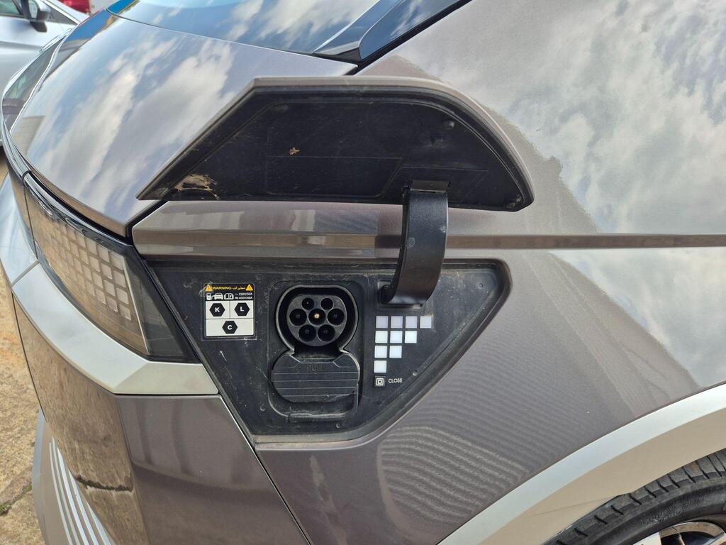 Hyundai IONIQ photo 32