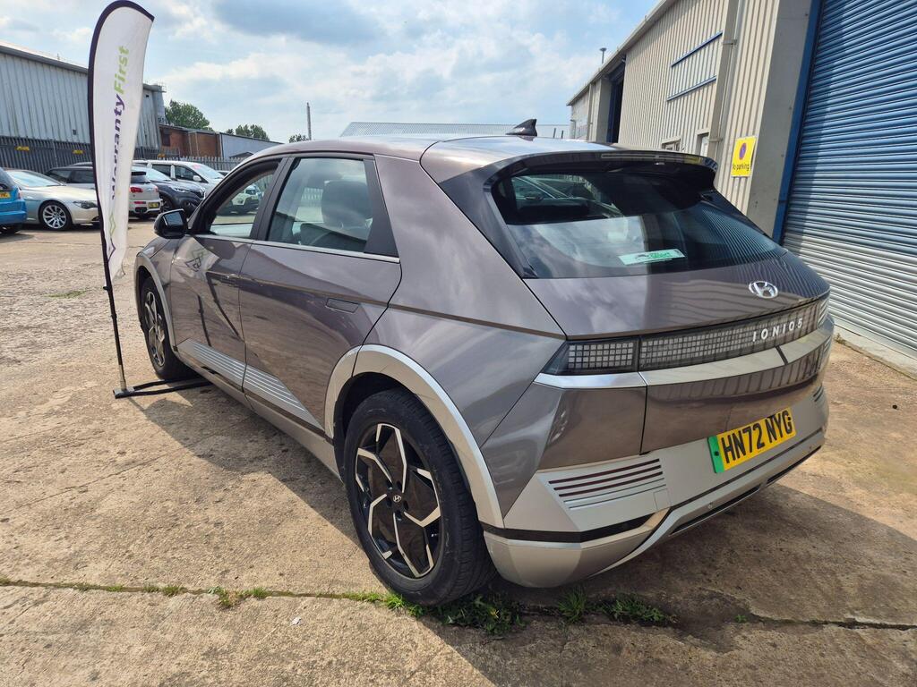 Hyundai IONIQ photo 4