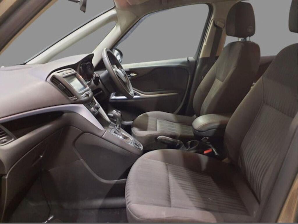 Vauxhall Zafira photo 3
