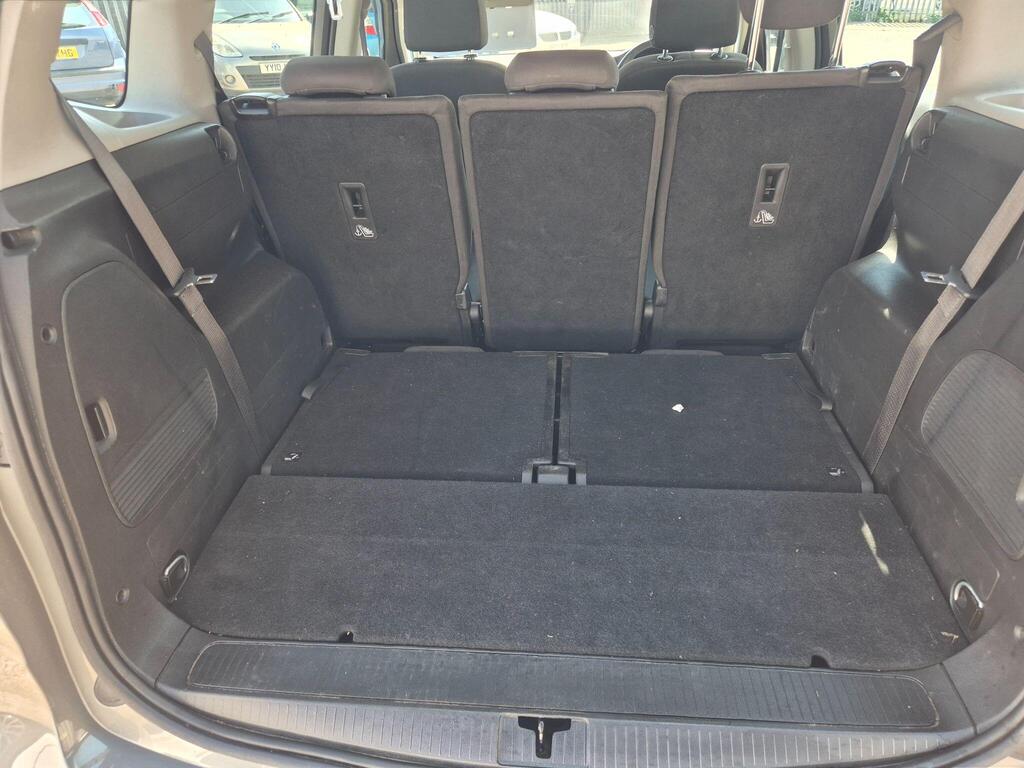 Vauxhall Zafira photo 9
