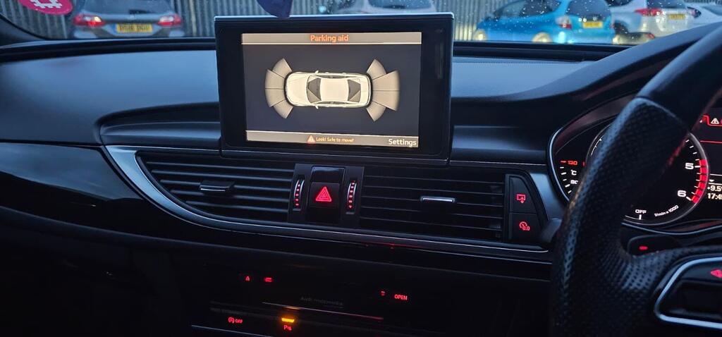 Audi A6 Saloon photo 2