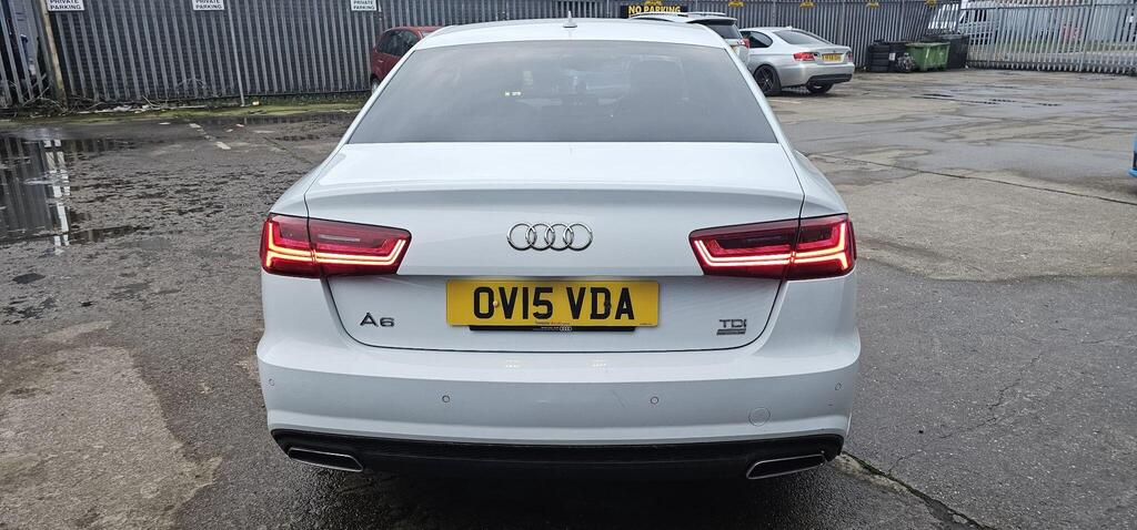 Audi A6 Saloon photo 6