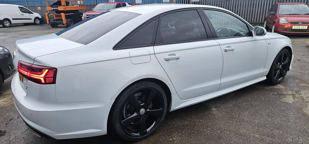 Audi A6 Saloon photo 7