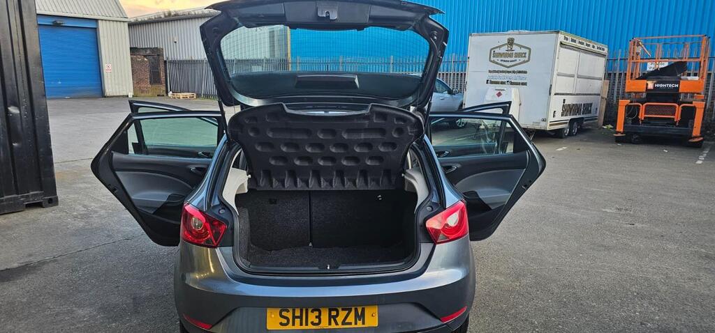 SEAT Ibiza photo 7