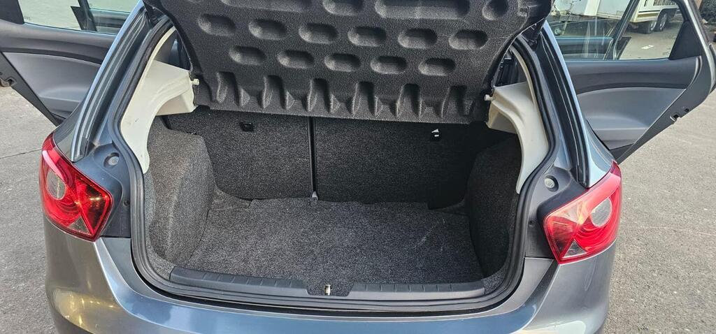 SEAT Ibiza photo 8
