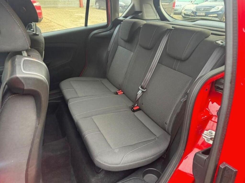 Ford B-Max photo 16